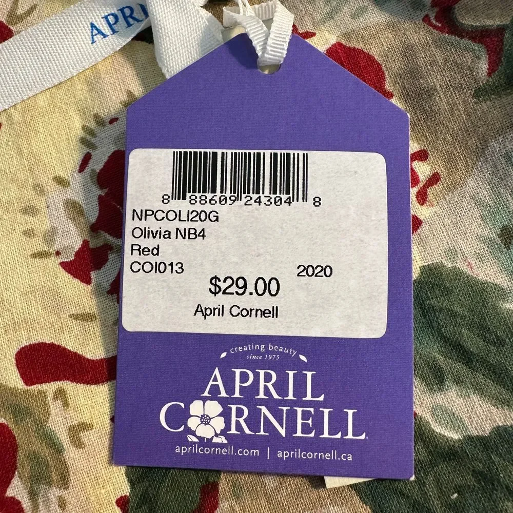 April Cornell Olivia‎ Floral Napkins Set of 4 Red Green Crochet Trim Holiday NEW
